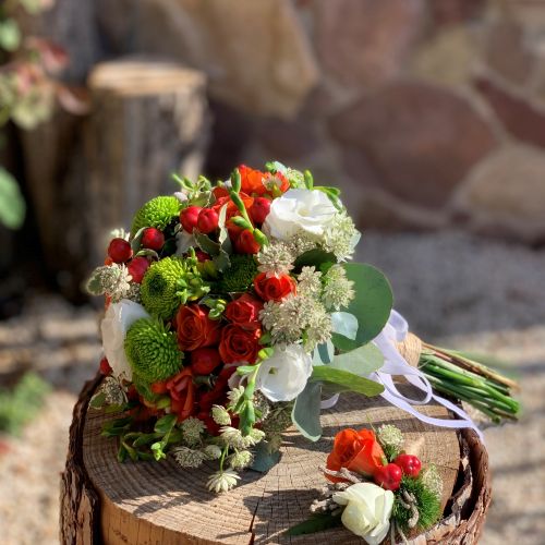 bouquet verde y rojo